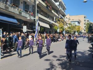 Κοζάνη: Η Παρέλαση στην οδό Παύλου Μελά για την Εθνική Επέτειο της 28ης Οκτωβρίου 1940