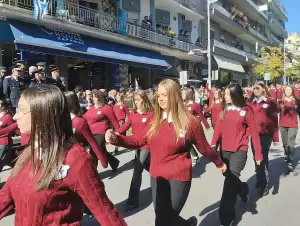 Κοζάνη: Η Παρέλαση στην οδό Παύλου Μελά για την Εθνική Επέτειο της 28ης Οκτωβρίου 1940