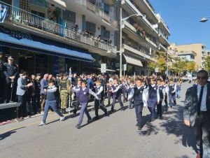 Κοζάνη: Η Παρέλαση στην οδό Παύλου Μελά για την Εθνική Επέτειο της 28ης Οκτωβρίου 1940