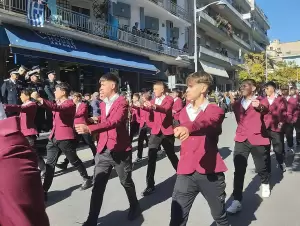 Κοζάνη: Η Παρέλαση στην οδό Παύλου Μελά για την Εθνική Επέτειο της 28ης Οκτωβρίου 1940