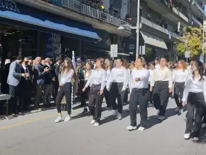 Κοζάνη: Η Παρέλαση στην οδό Παύλου Μελά για την Εθνική Επέτειο της 28ης Οκτωβρίου 1940