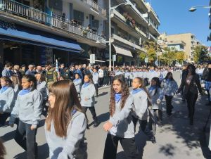 Κοζάνη: Η Παρέλαση στην οδό Παύλου Μελά για την Εθνική Επέτειο της 28ης Οκτωβρίου 1940