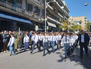 Κοζάνη: Η Παρέλαση στην οδό Παύλου Μελά για την Εθνική Επέτειο της 28ης Οκτωβρίου 1940