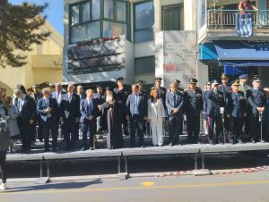 Κοζάνη: Η Παρέλαση στην οδό Παύλου Μελά για την Εθνική Επέτειο της 28ης Οκτωβρίου 1940