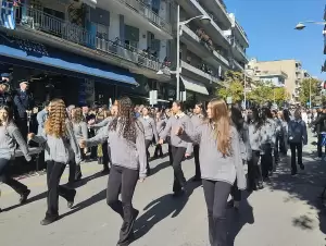 Κοζάνη: Η Παρέλαση στην οδό Παύλου Μελά για την Εθνική Επέτειο της 28ης Οκτωβρίου 1940