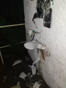 Οι βάνδαλοι “ξαναχτύπησαν”: Μεγάλες καταστροφές από αγνώστους στο πάρκο της Αγίας Παρασκευής στην Καρυδίτσα Οι βάνδαλοι “ξαναχτύπησαν”: Μεγάλες καταστροφές από αγνώστους στο πάρκο της Αγίας Παρασκευής στην Καρυδίτσα