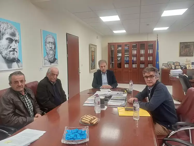 Περιφέρεια Δυτικής Μακεδονίας: Υπεγράφη η σύμβαση για τη συντήρηση της Ευξείνου Λέσχης στην Κοζάνη Περιφέρεια Δυτικής Μακεδονίας: Υπεγράφη η σύμβαση για τη συντήρηση της Ευξείνου Λέσχης στην Κοζάνη