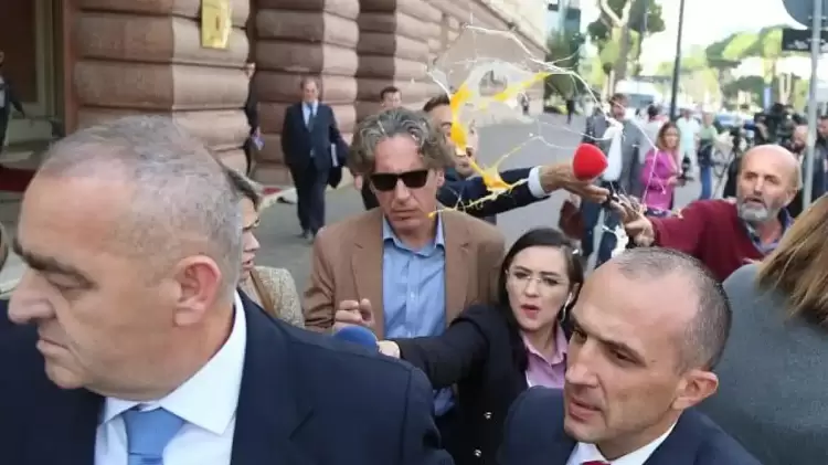 Στην κόψη του ξυραφιού οι σχέσεις μας με την Αλβανία