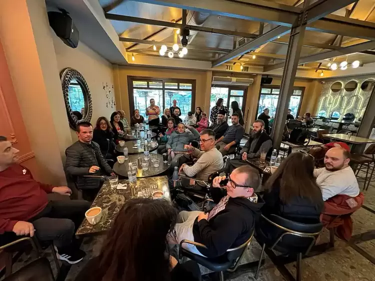 Συνάντηση των ωφελούμενων του ΚΔΑΠ ΜΕΑ Δήμου Φλώρινας με τον Μητροπολίτη κ. Ειρηναίο