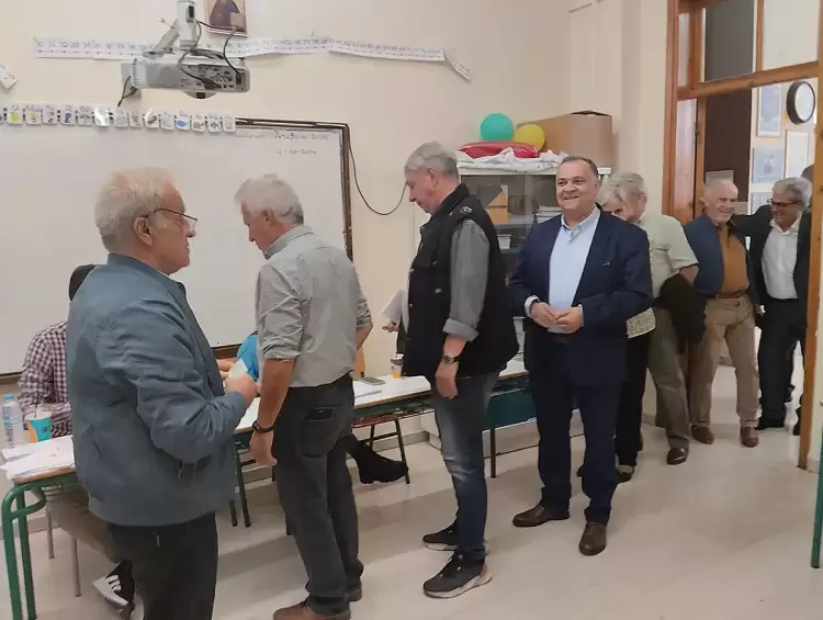 Το ΠΑΣΟΚ είναι εδώ... Το ΠΑΣΟΚ είναι εδώ…