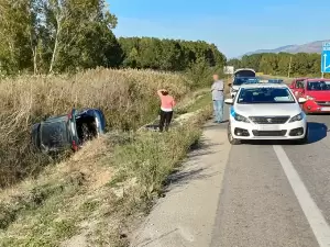 Τροχαίο στην Πτολεμαΐδα: Στο νοσοκομείο έξι άτομα έπειτα από πλαγιομετωπική σύγκρουση ΙΧ (εικόνες) Τροχαίο στην Πτολεμαΐδα