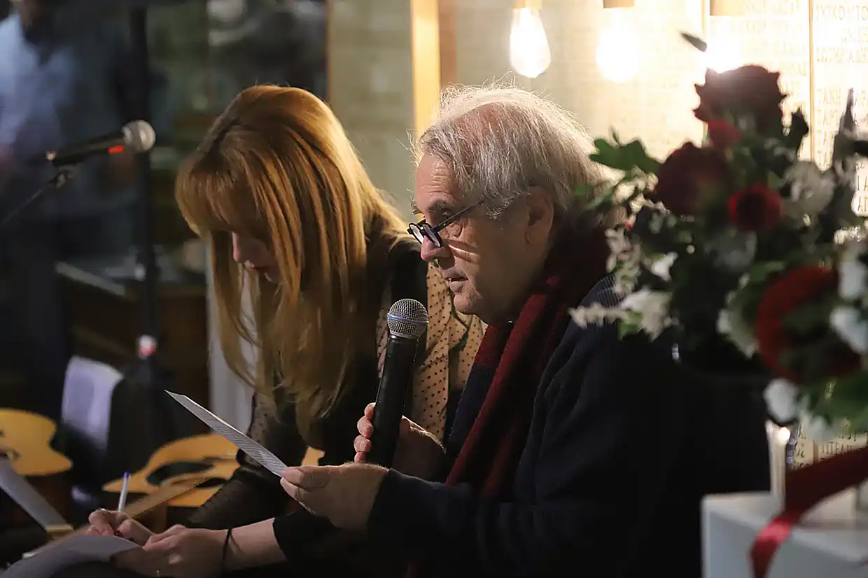 H Παρέμβαση γιόρτασε τα 40 χρόνια της, «δημιουργεί» αδιάκοπα και προσφέρει στα γράμματα και τον πολιτισμό (εικόνες) H Παρέμβαση γιόρτασε τα 40 χρόνια της, «δημιουργεί» αδιάκοπα και προσφέρει στα γράμματα και τον πολιτισμό