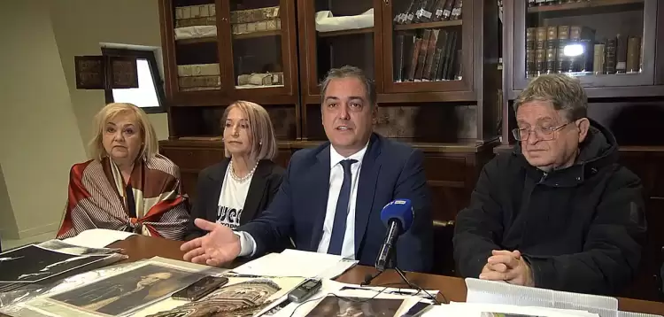 Η δωρεά του Θεοφάνη Πάμπα στην βιβλιοθήκη της Κοζάνης