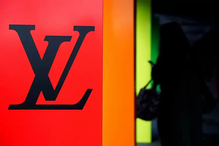 Δύσκολοι καιροί για πρίγκιπες - Πάνω από 50 εκατομμύρια άνθρωποι σταμάτησαν να αγοράζουν «μάρκες» Δύσκολοι καιροί για πρίγκιπες – Πάνω από 50 εκατομμύρια άνθρωποι σταμάτησαν να αγοράζουν «μάρκες»