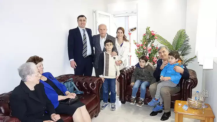 Εγκαινιάστηκε στην Κοζάνη το νέο ορθοδοντικό ιατρείο του Γεώργιου Καντόπουλου