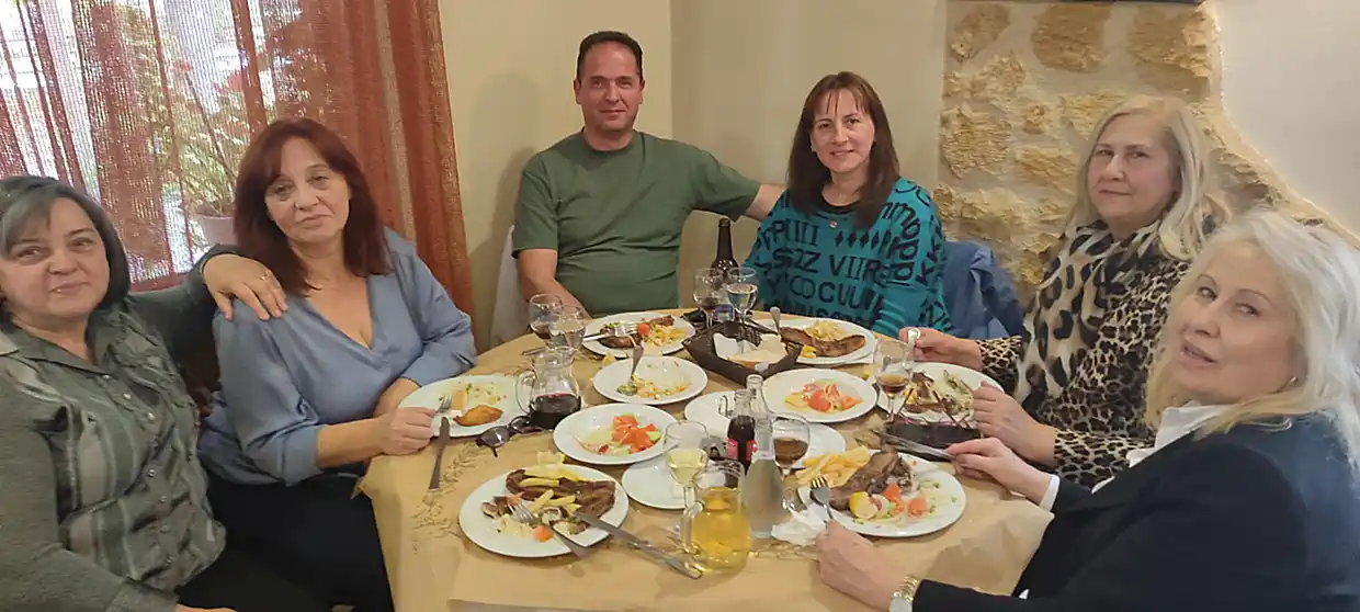 Εκκλησιασμός του Συνδέσμου Γραμμάτων και Τεχνών Κοζάνης και αγιασμός για την νέα χορευτική χρονιά (εικόνες & βίντεο) Εκκλησιασμός του Συνδέσμου Γραμμάτων και Τεχνών Κοζάνης και αγιασμός για την νέα χορευτική χρονιά