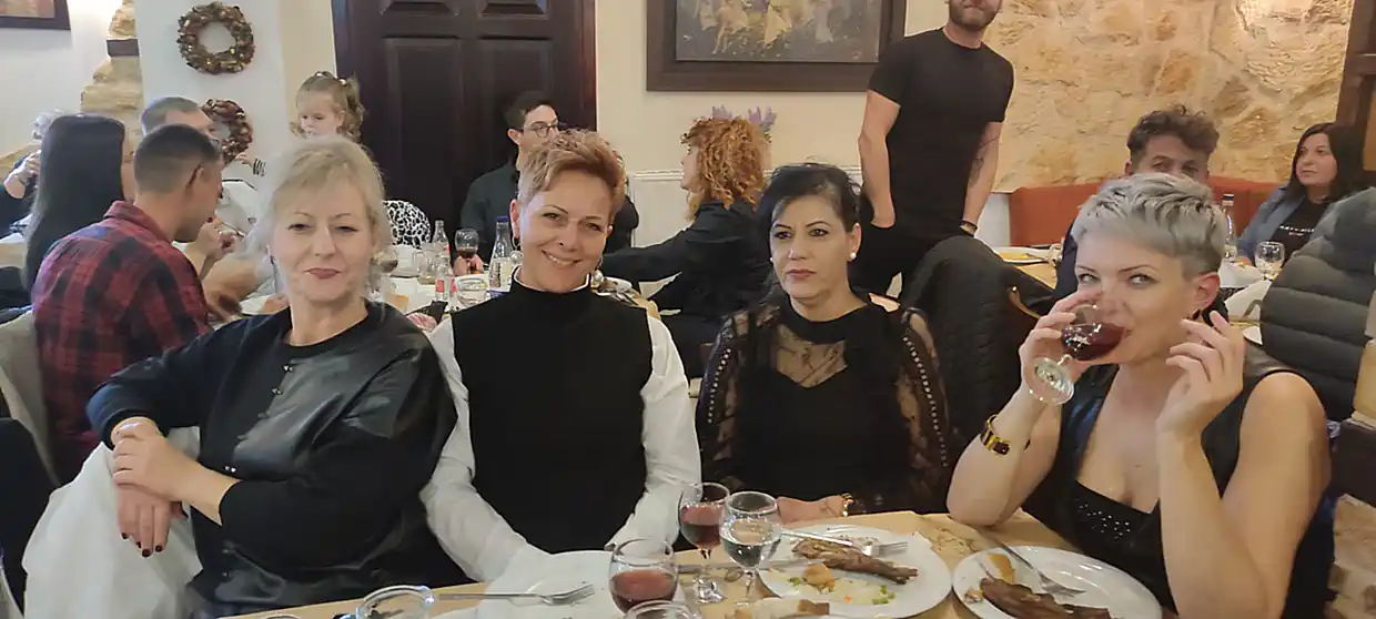 Εκκλησιασμός του Συνδέσμου Γραμμάτων και Τεχνών Κοζάνης και αγιασμός για την νέα χορευτική χρονιά (εικόνες & βίντεο) Εκκλησιασμός του Συνδέσμου Γραμμάτων και Τεχνών Κοζάνης και αγιασμός για την νέα χορευτική χρονιά