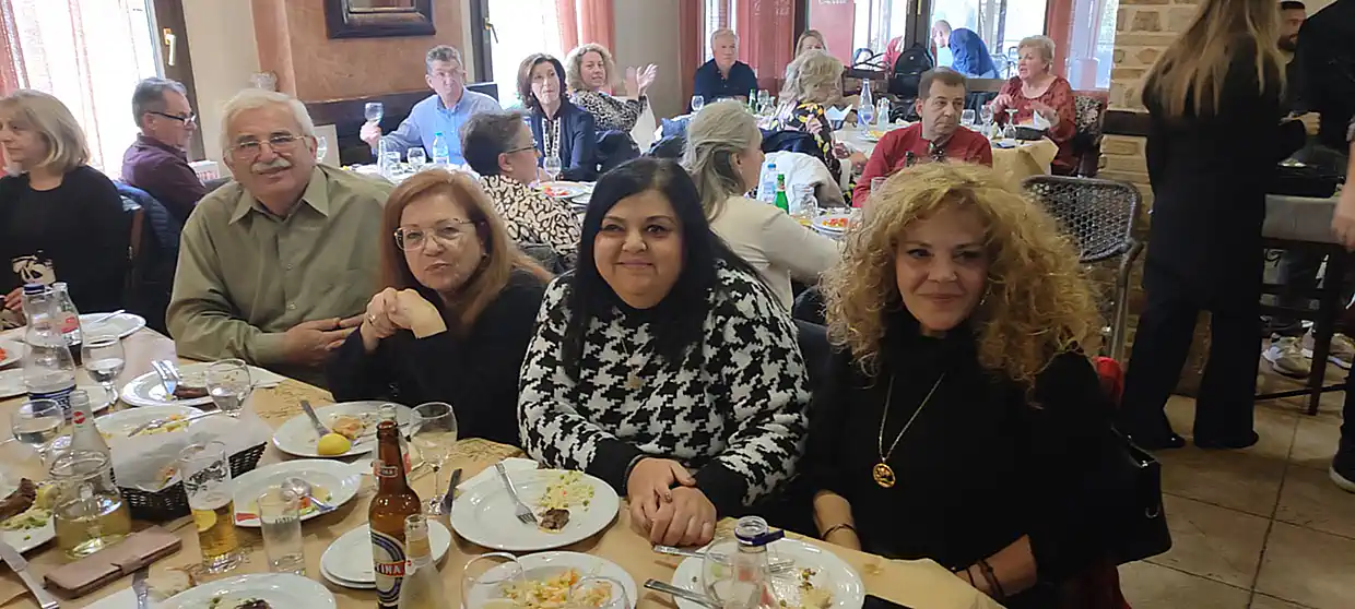 Εκκλησιασμός του Συνδέσμου Γραμμάτων και Τεχνών Κοζάνης και αγιασμός για την νέα χορευτική χρονιά (εικόνες & βίντεο) Εκκλησιασμός του Συνδέσμου Γραμμάτων και Τεχνών Κοζάνης και αγιασμός για την νέα χορευτική χρονιά