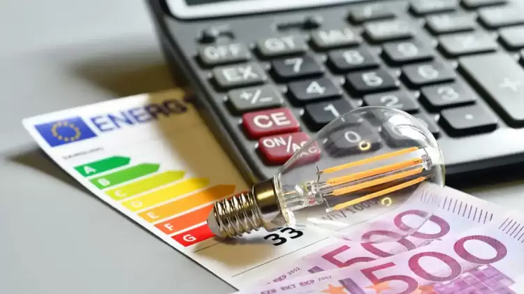 Κρυώνει ο καιρός: Τραβούν την ανηφόρα οι τιμές ρεύματος με άνοδο 72% μέσα σε 48 ώρες Κρυώνει ο καιρός: Τραβούν την ανηφόρα οι τιμές ρεύματος με άνοδο 72% μέσα σε 48 ώρες