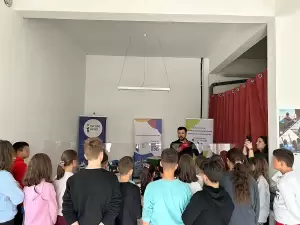 Μαθητές του Πειραματικού Δημοτικού Σχολείου Φλώρινας στο "Green HeroeZ" της Ε.ΚΑΤ.Ο. Φλώρινας Μαθητές του Πειραματικού Δημοτικού Σχολείου Φλώρινας στο “green Heroez” της Ε.ΚΑΤ.Ο. Φλώρινας