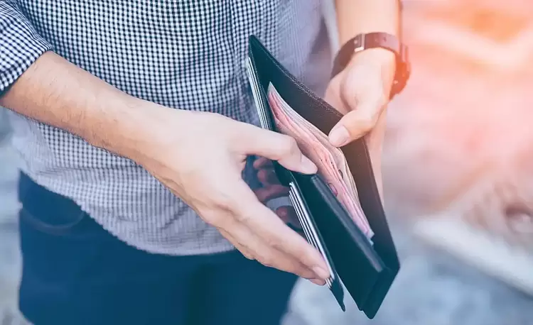 Οι τέσσερις καινοτομίες στον κατώτατο μισθό