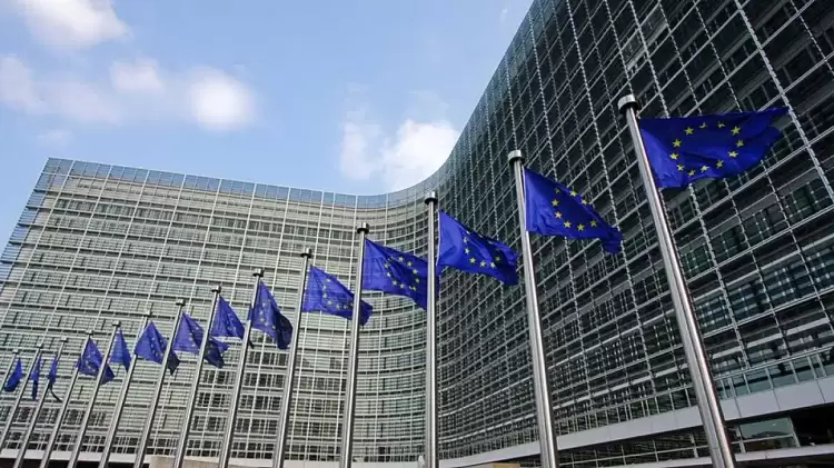 Σχέδιο δράσης στην Κομισιόν για μείωση στους λογαριασμούς ενέργειας μετά την επιστολή Μητσοτάκη Σχέδιο δράσης στην Κομισιόν για μείωση στους λογαριασμούς ενέργειας μετά την επιστολή Μητσοτάκη