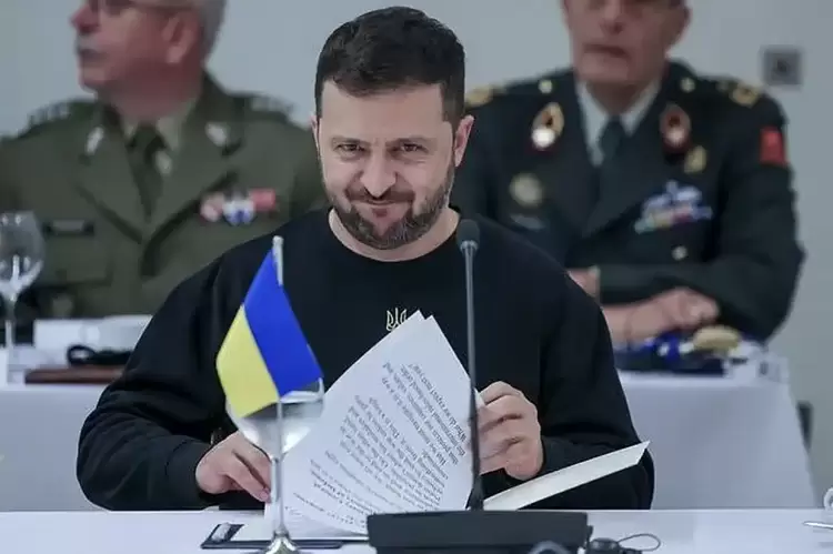 “Στροφή” από Ζελένσκι: Οι όροι του για το τέλος του πολέμου στην Ουκρανία