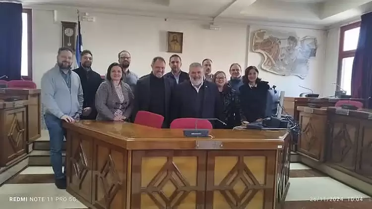 Συνάντηση Γιάννη Μητλιάγκα και υποψηφίων του συνδυασμού «Ανάπτυξης Επιμελητήριο» με τον Δήμαρχο Εορδαίας Παναγιώτη Πλακεντά Συνάντηση Γιάννη Μητλιάγκα και υποψηφίων του συνδυασμού «Ανάπτυξης Επιμελητήριο» με τον Δήμαρχο Εορδαίας Παναγιώτη Πλακεντά