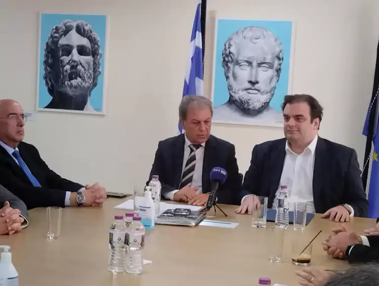 ΣΥΡΙΖΑ ΠΣ Κοζάνης: Για επίσκεψη υπουργού Παιδείας: Ήλθε λοιπόν, είδε τα κτήρια, και απήλθε χωρίς να ακούσει κάποιον αντίλογο.