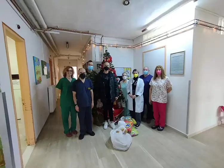 H Ένωση Στρατιωτικών Περιφερειακής Ενότητας Κοζάνης, προσέφερε παιχνίδια στην παιδιατρική κλινική του νοσοκομείου Κοζάνης
