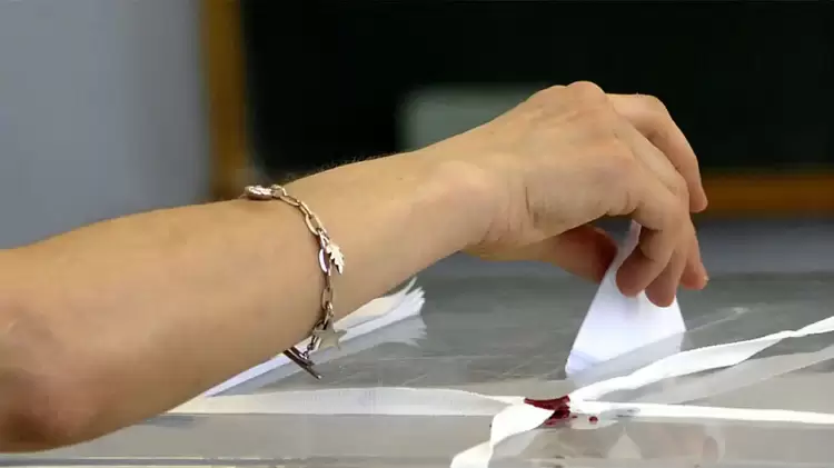 Δημοσκόπηση: Το 64,7% των πολιτών λέει ναι στο διάλογο με την Τουρκία – Καθαρά πάνω από τις ευρωεκλογές η Ν.Δ.