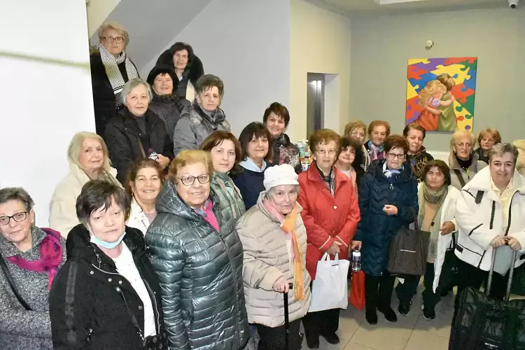 Δίπλα στους «Ταξιδευτές της Ελπίδας» το ΚΑΠΗ του Δήμου Κοζάνης Δίπλα στους «Ταξιδευτές της Ελπίδας» το ΚΑΠΗ του Δήμου Κοζάνης