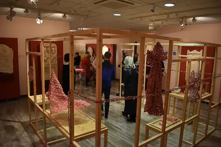 Εγκαίνια της έκθεσης εικαστικών έργων του Αλέξανδρου Καπετάνου