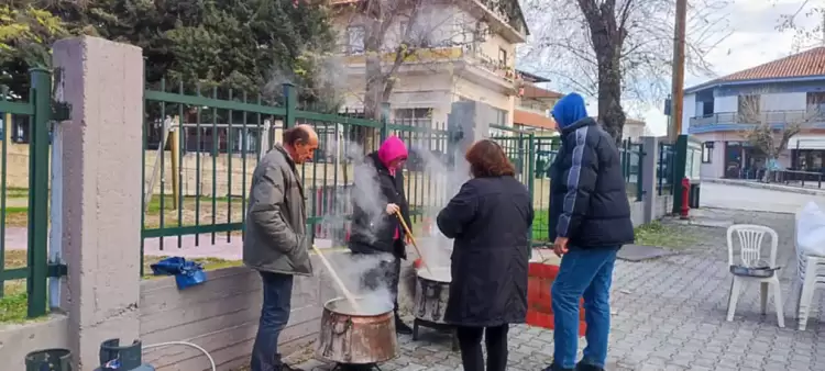 Γεύτηκαν τσιγαρίδες στην Καισαρειά Γεύτηκαν τσιγαρίδες στην Καισαρειά…