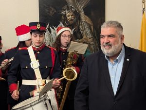 Γιορτινή Ατμόσφαιρα στο Δημαρχείο την Τελευταία Μέρα του Χρόνου στο Δημαρχείο Εορδαίας Γιορτινή Ατμόσφαιρα στο Δημαρχείο την Τελευταία Μέρα του Χρόνου στο Δημαρχείο Εορδαίας