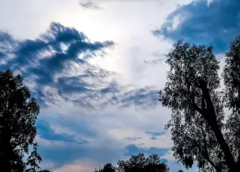 Ο καιρός για την Κοζάνη και την Δυτική Μακεδονία σήμερα 08/12/2024: Τοπικές νεφώσεις με βροχές