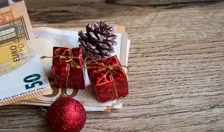 Κανένας εργαζόμενος να μη δεχτεί μη καταβολή δώρου Χριστουγέννων ή επιστροφή του