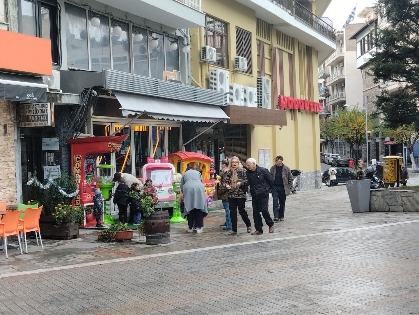 Κυριακή με ανοικτά καταστήματα.... Κυριακή με ανοικτά μαγαζιά….