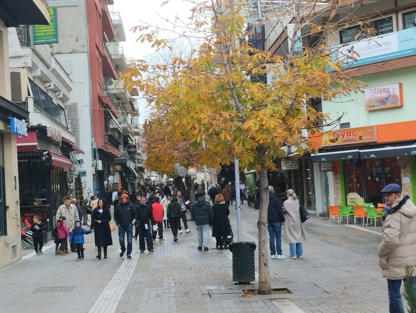 Κυριακή με ανοικτά καταστήματα.... Κυριακή με ανοικτά μαγαζιά….