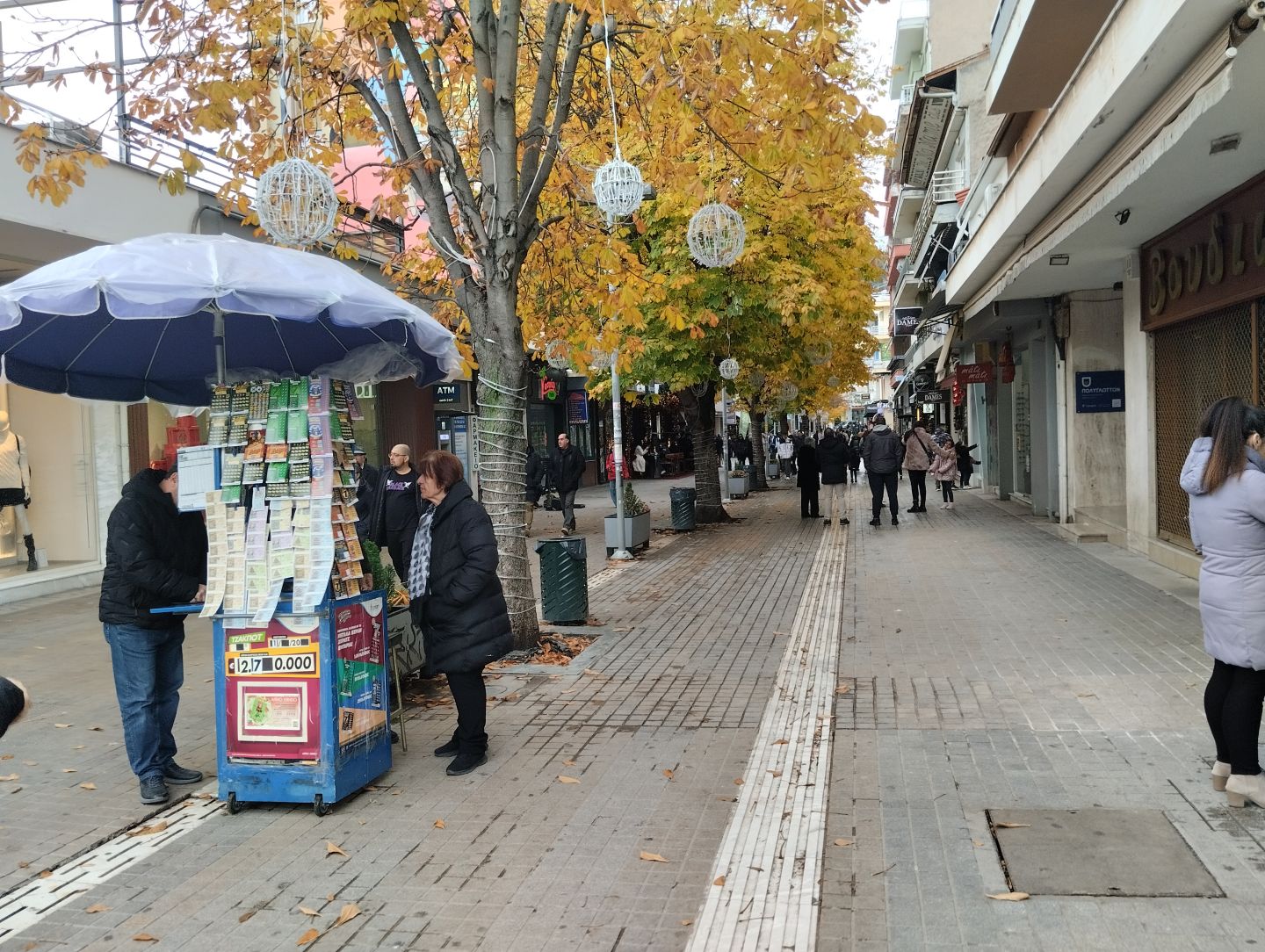 Κυριακή με ανοικτά καταστήματα.... Κυριακή με ανοικτά μαγαζιά….