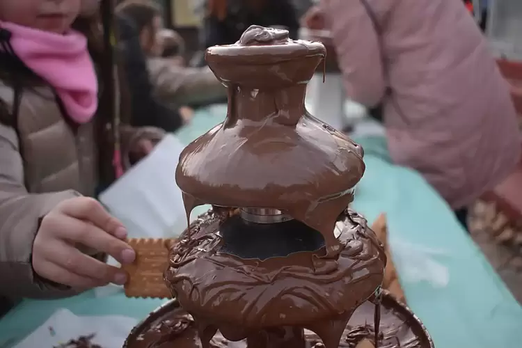 Με την «Αγέλαστη Πολιτεία» και τη Γιορτή Σοκολάτας συνεχίστηκαν οι Χριστουγεννιάτικες εκδηλώσεις του Δήμου Φλώρινας