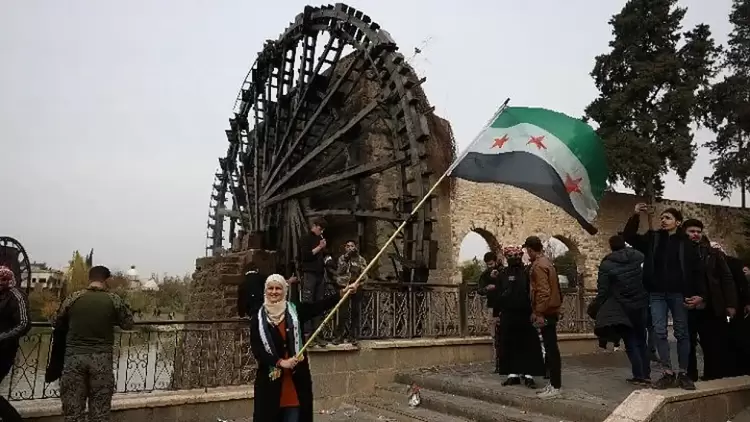 Οι αντάρτες μπήκαν στη Δαμασκό – Ο πρόεδρος Άσαντ εγκατέλειψε τη χώρα