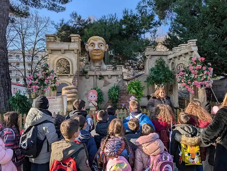 Παραμύθια και Παραδόσεις... Παραμύθια και Παραδόσεις…