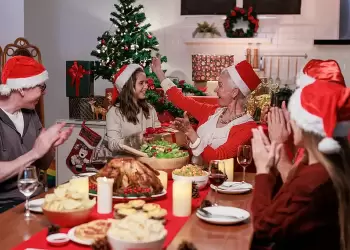 Πόσο θα στοιχίσει φέτος το χριστουγεννιάτικο τραπέζι