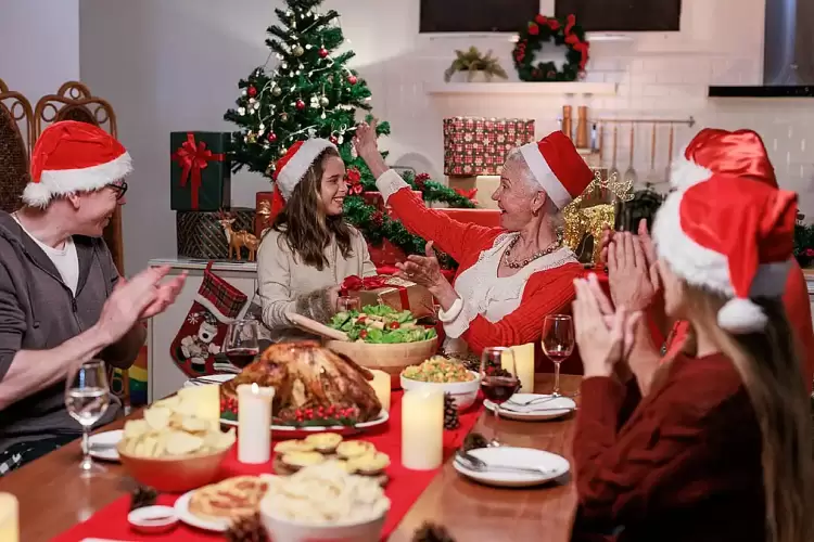 Πόσο θα στοιχίσει φέτος το χριστουγεννιάτικο τραπέζι