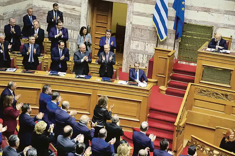 Προϋπολογισμός 2025: Υπερψηφίστηκε με 158 «ναι»