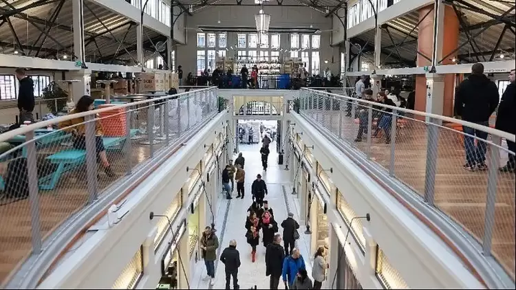 Σε εφαρμογή το εορταστικό ωράριο