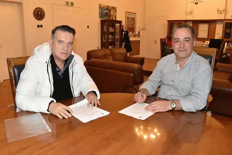 Δήμος Κοζάνης: Υπογραφή σύμβασης για την επισκευή και συντήρηση του περιβάλλοντα χώρου του Ιερού Ναού Αγίου Νικάνορα Κοζάνης