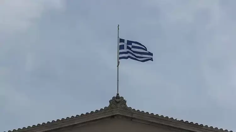 Εθνικό πένθος: Τι κλείνει, τι συμβαίνει με τα σχολεία και πότε άλλοτε έχει κηρυχθεί στην Ελλάδα Εθνικό πένθος: Τι κλείνει, τι συμβαίνει με τα σχολεία και πότε άλλοτε έχει κηρυχθεί στην Ελλάδα