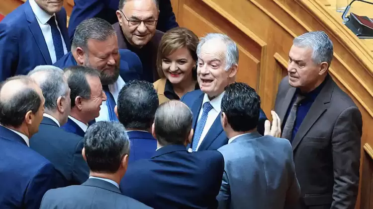 Κωνσταντίνος Τασούλας: Ποιοι βουλευτές ψηφίζουν υπέρ και ποιοι κατά του για Πρόεδρο της Δημοκρατίας Κωνσταντίνος Τασούλας: Ποιοι βουλευτές ψηφίζουν υπέρ και ποιοι κατά του για Πρόεδρο της Δημοκρατίας